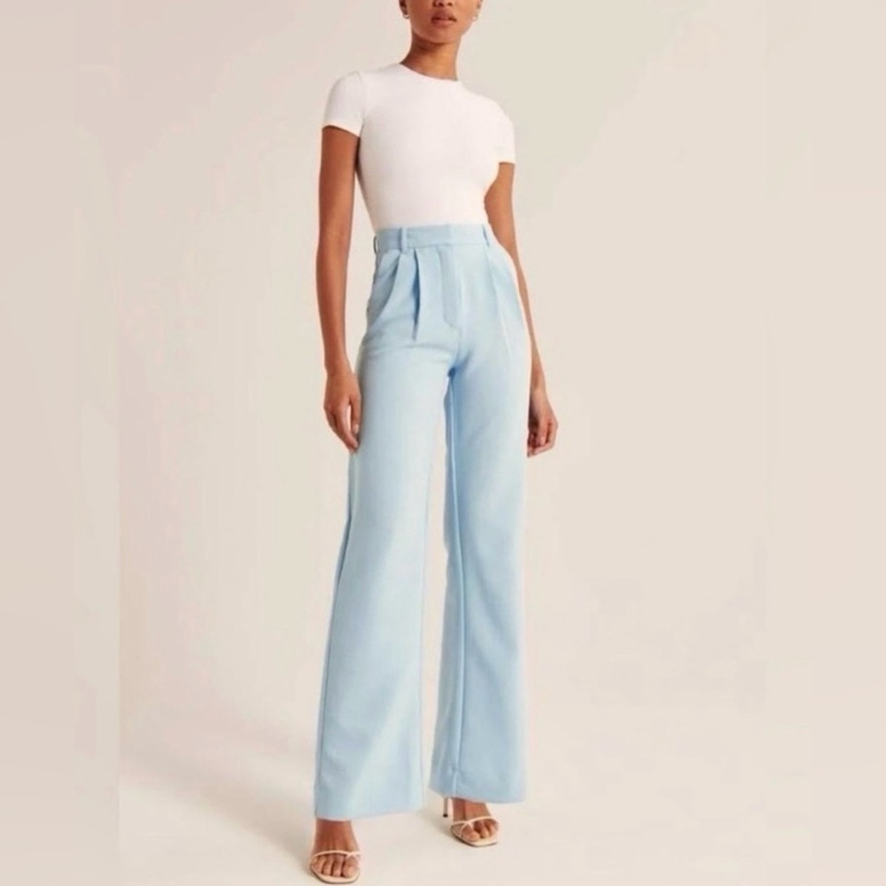 Abercrombie & Fitch Light Blue Pants Size 28